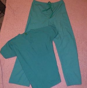 Size XS/Small Jade Green Scrub Set